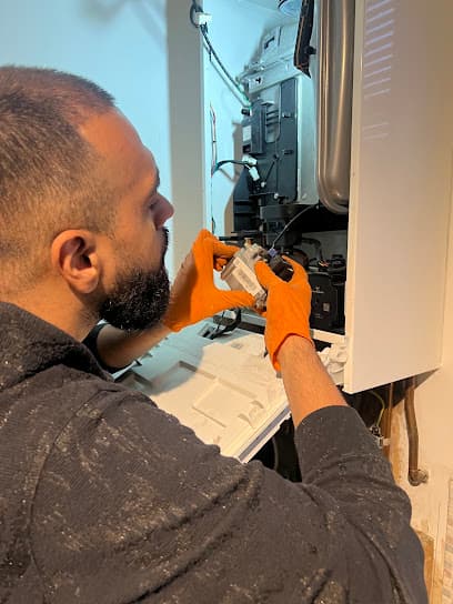 24 HOUR ELECTRICIAN LTD public business photo